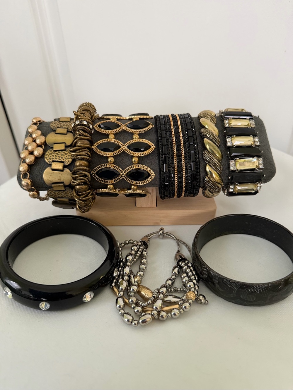 10-Piece Vintage Bracelets Lot Bulk